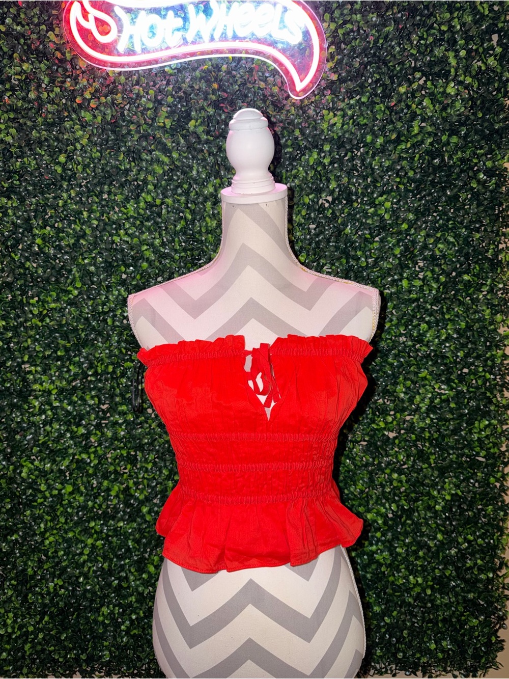 H&M Red Strapless Smocked Peplum Crop Top